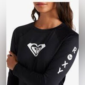 28. Roxy • NWT $56 Rash Guard